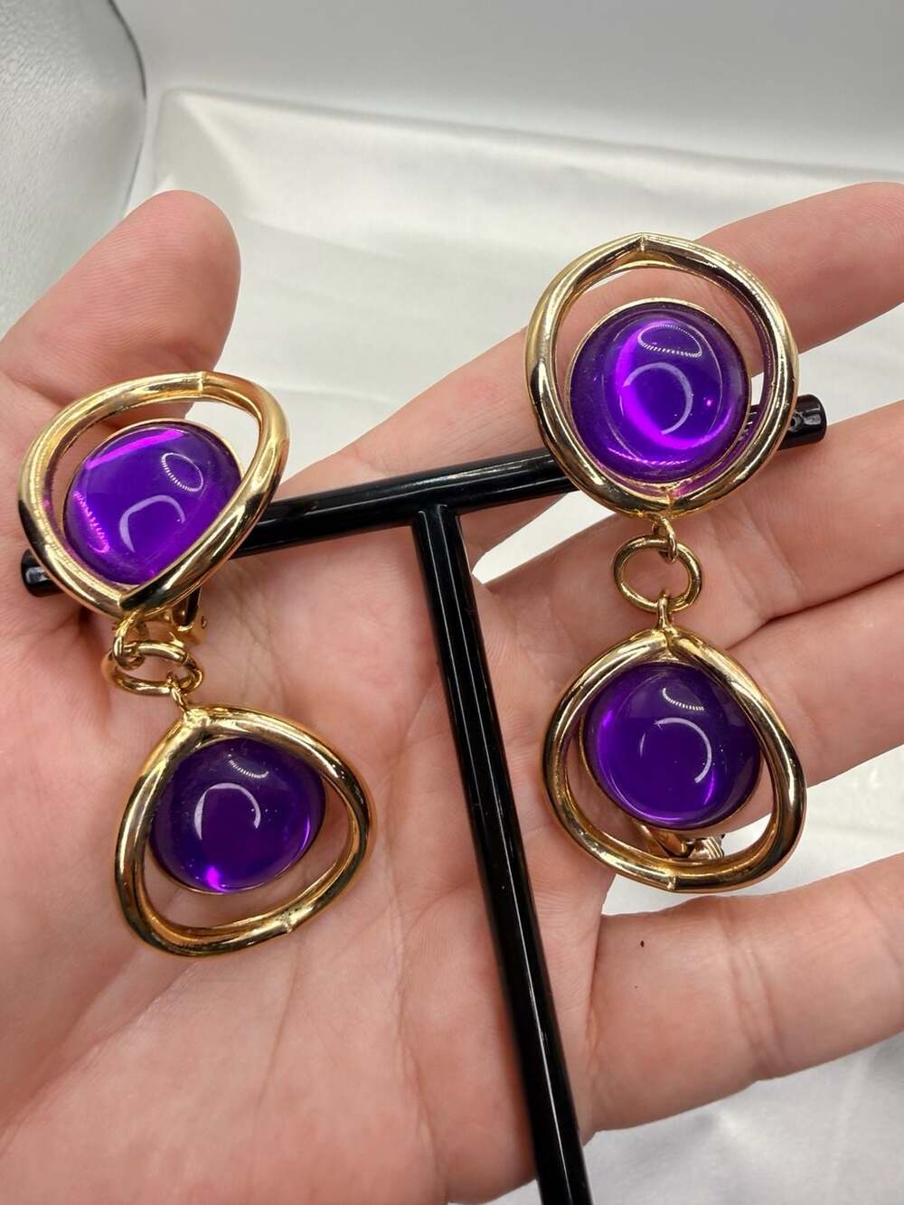 Vintage Gold Tone Purple Cabochon Clip-On Earrings